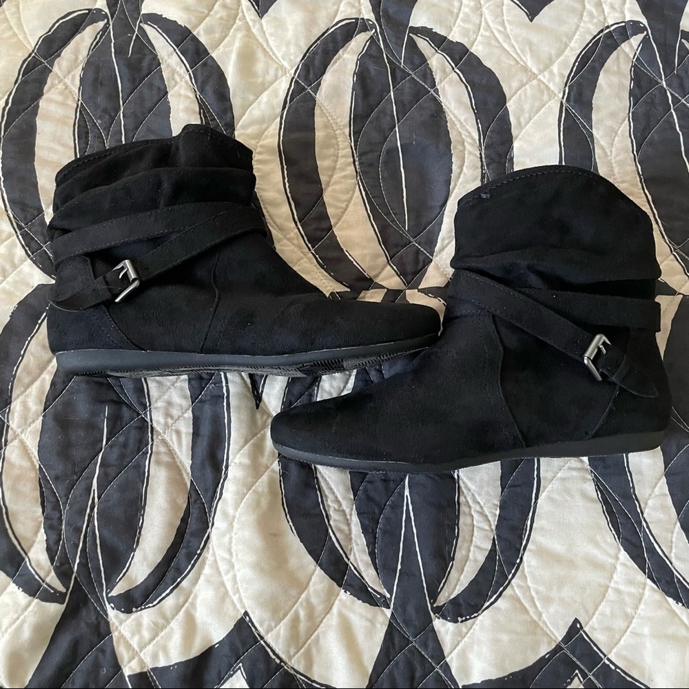 Report Emerald slouch bootie